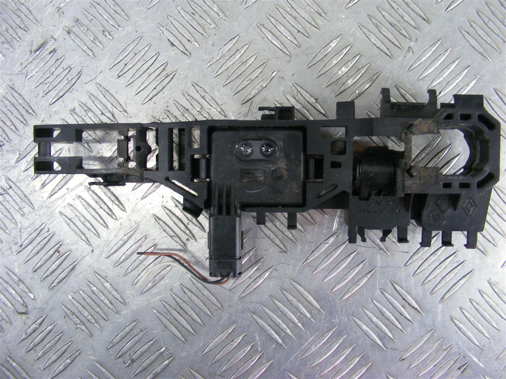 Ручка наружная передняя левая Renault Scenic 2 (2003-2009) 071206