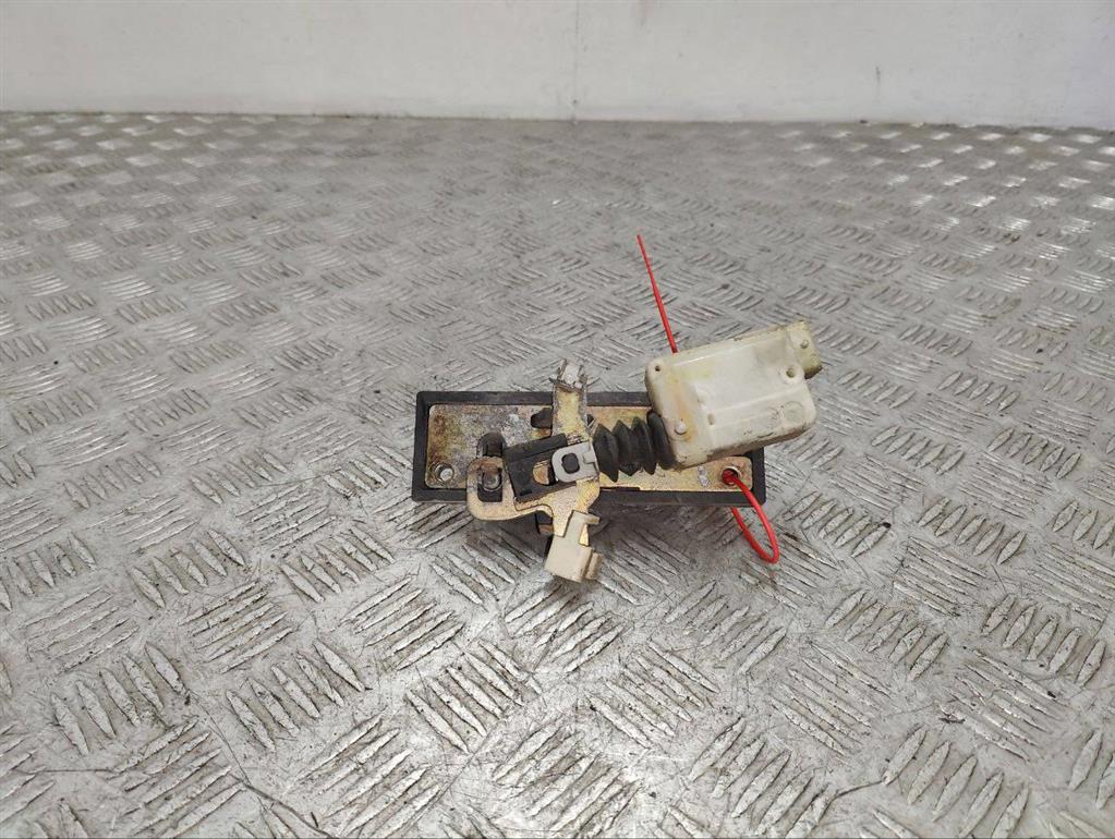 Ручка открывания багажника