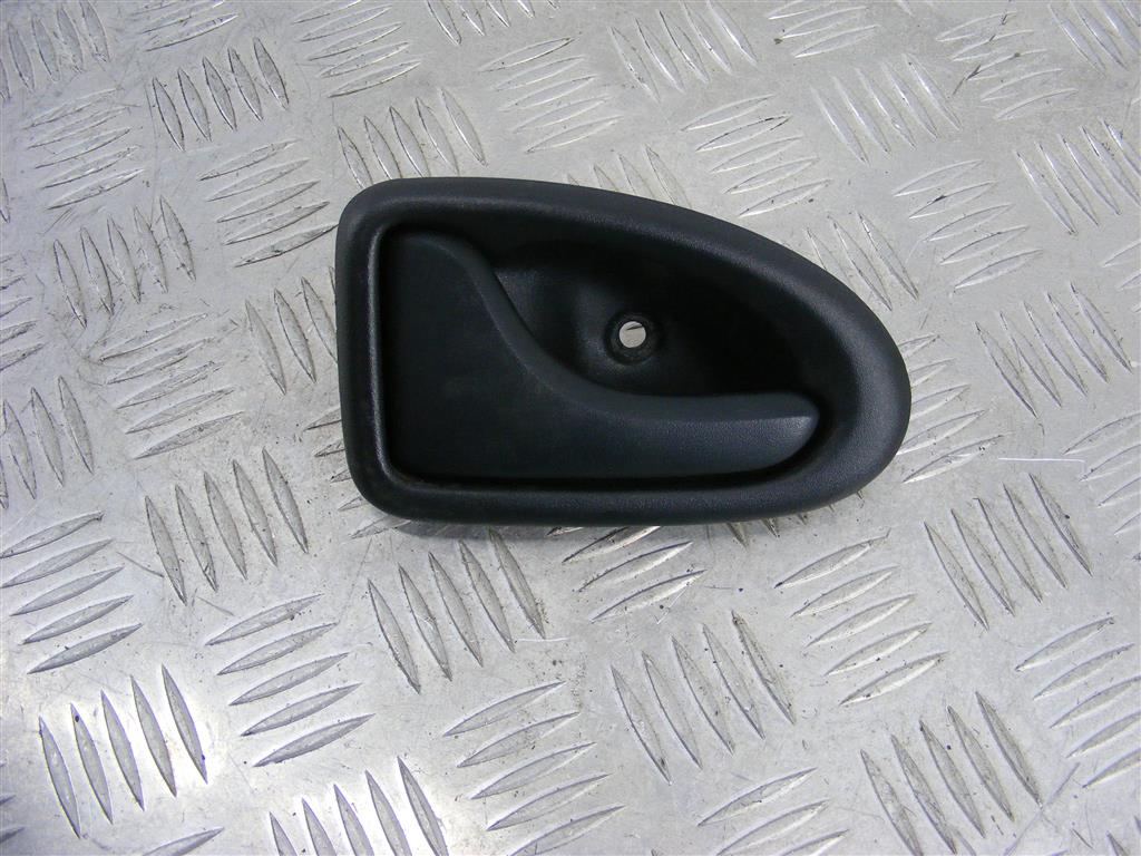Ручка внутренняя передняя левая Renault Megane 1 (1996-2002) 7700830078