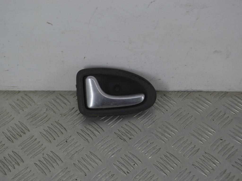 Ручка внутренняя передняя левая Renault Scenic 1 (1996-2003) 7700415974