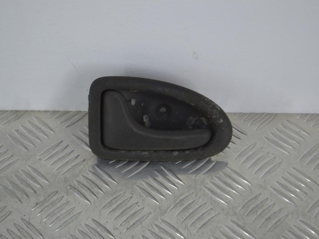 Ручка внутренняя передняя левая Renault Scenic 1 (1996-2003) 8200028994