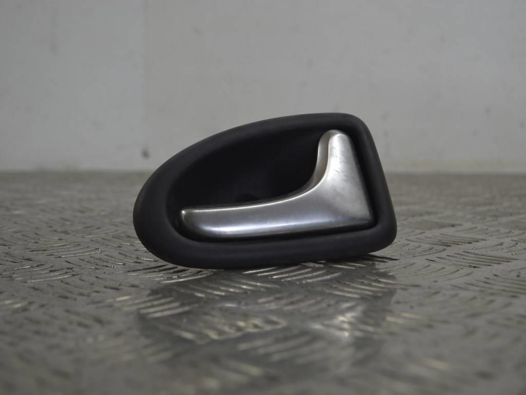 Ручка внутренняя передняя правая Renault Megane 1 (1996-2002) 8200028995