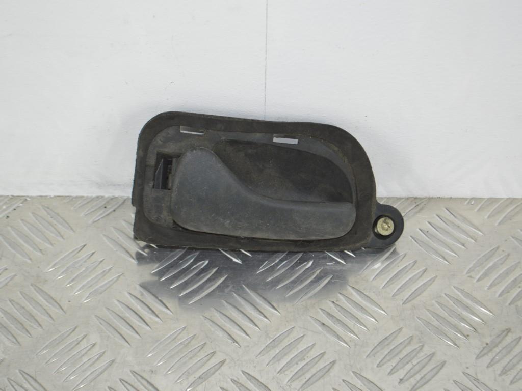 Ручка внутренняя задняя левая