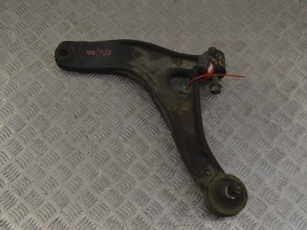 Рычаг передний левый
