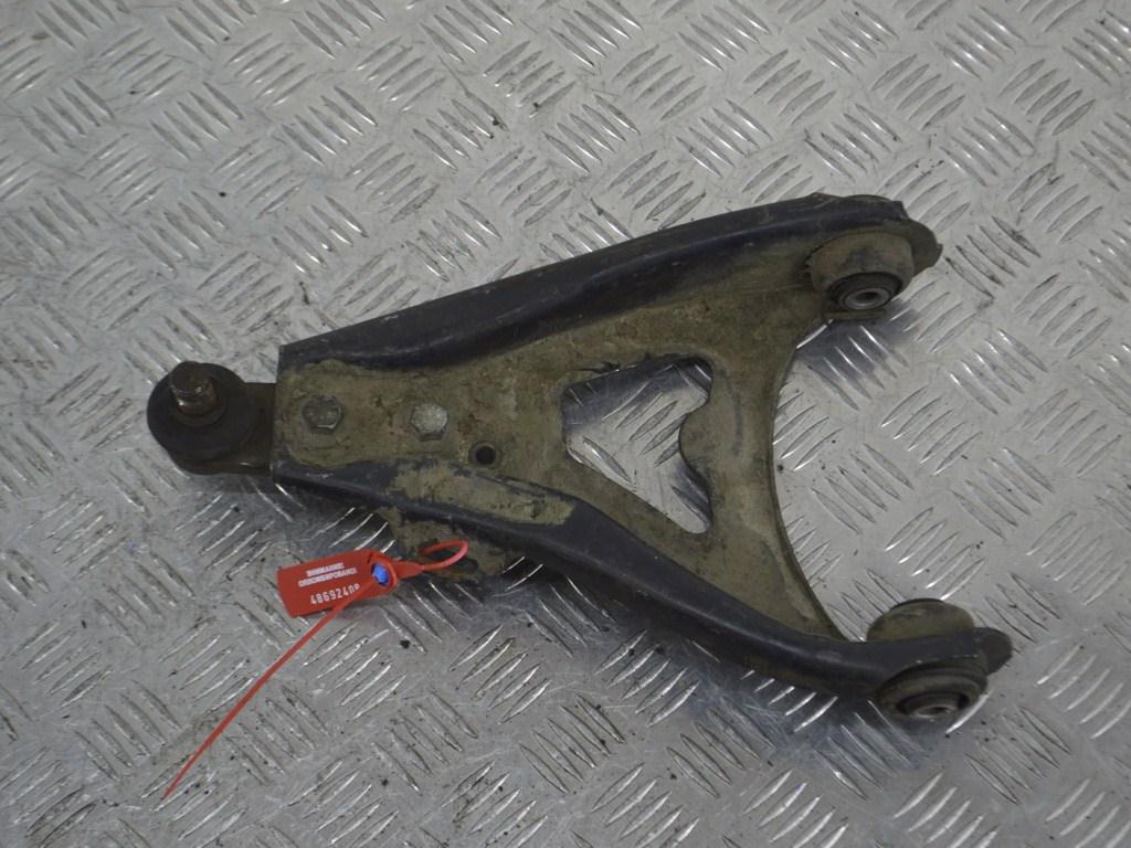 Рычаг передний левый Renault Scenic 1 (1996-2003)