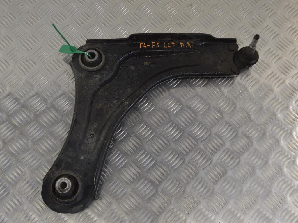 Рычаг передний правый