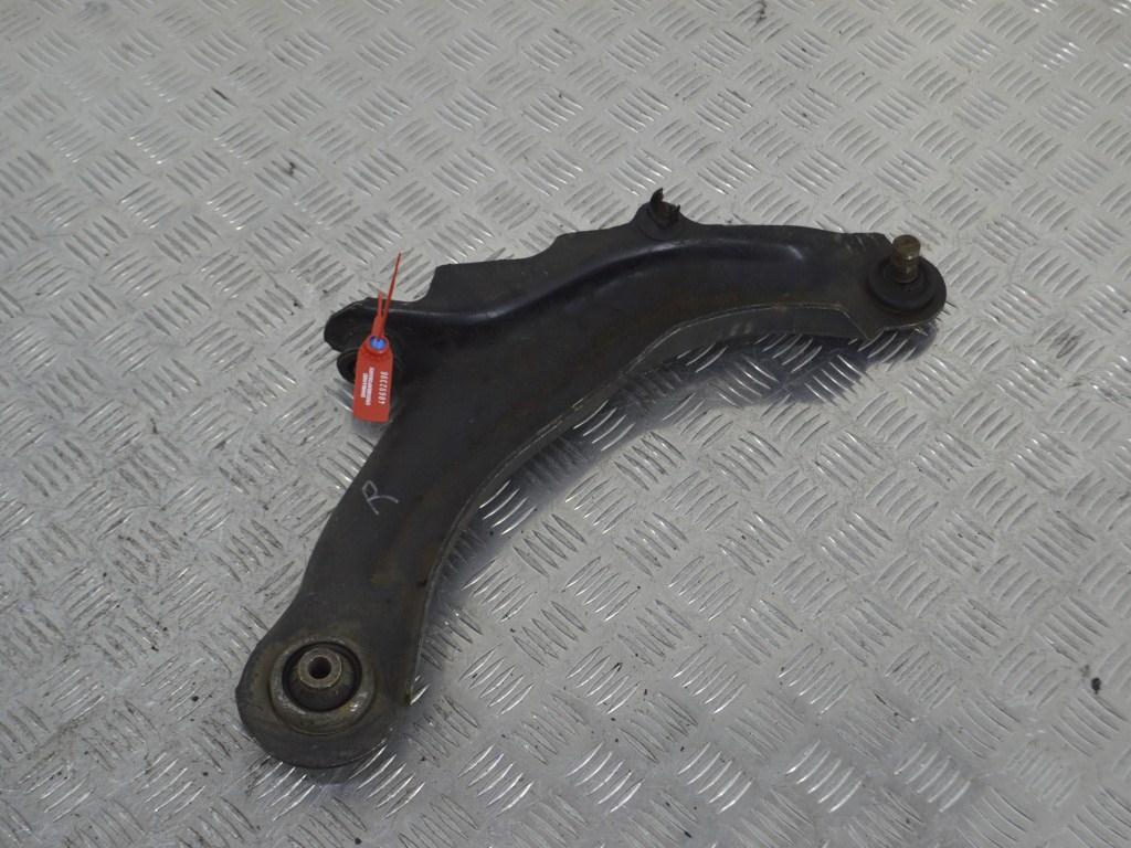 Рычаг передний правый
