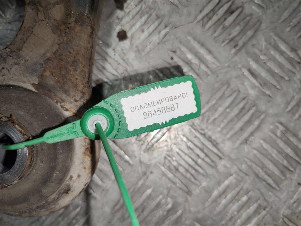 Рычаг передний правый