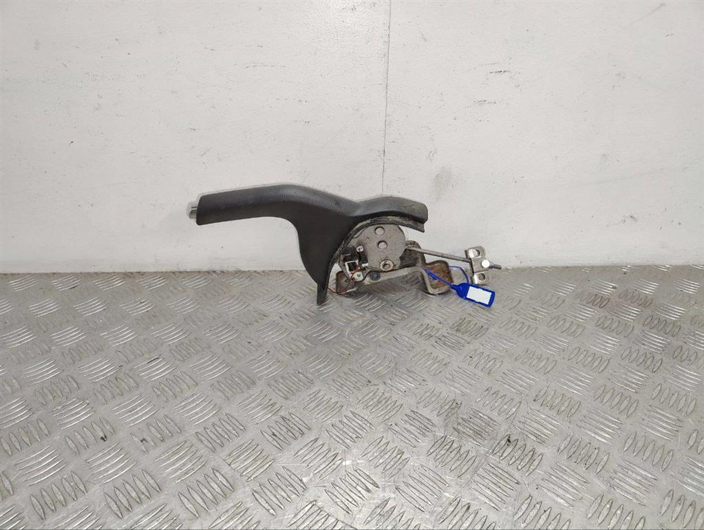 Рычаг ручного тормоза (ручника)