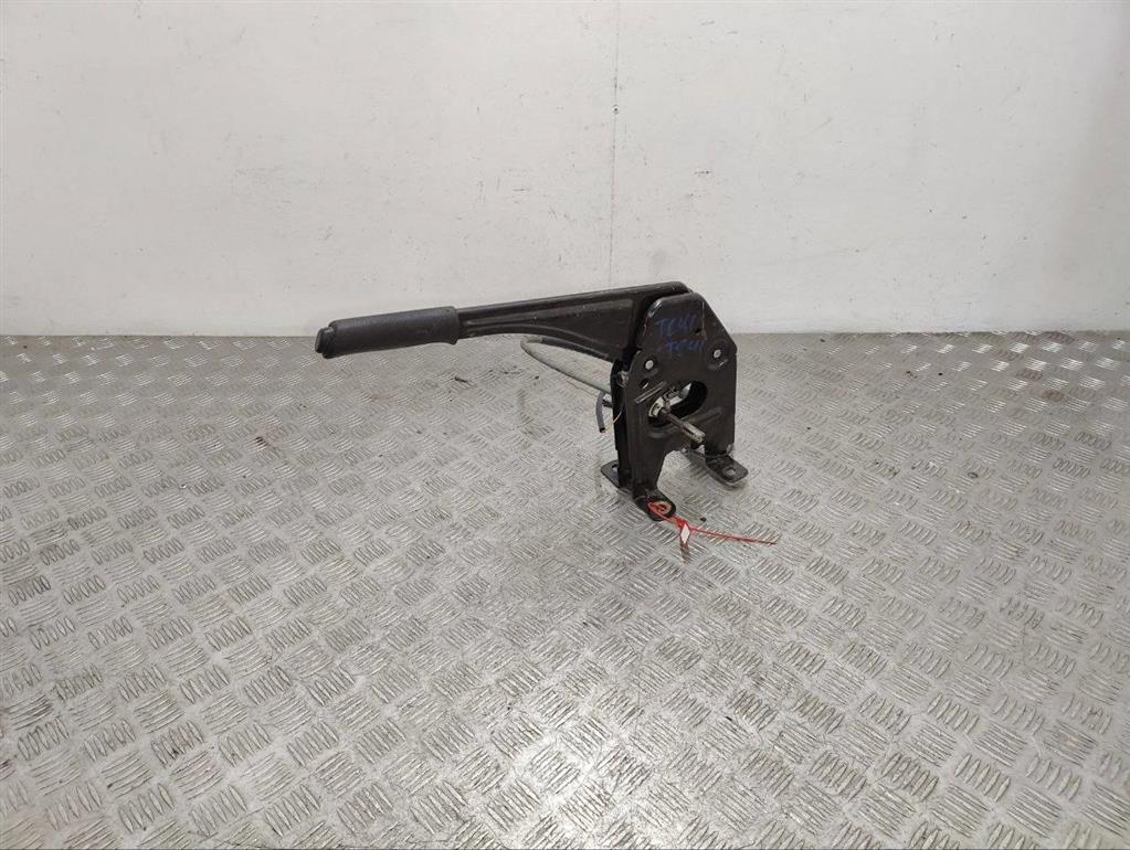 Рычаг ручного тормоза (ручника)