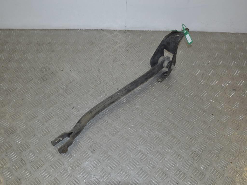 Рычаг задний левый