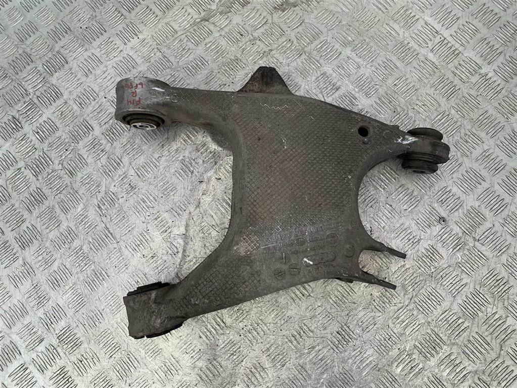 Рычаг задний правый