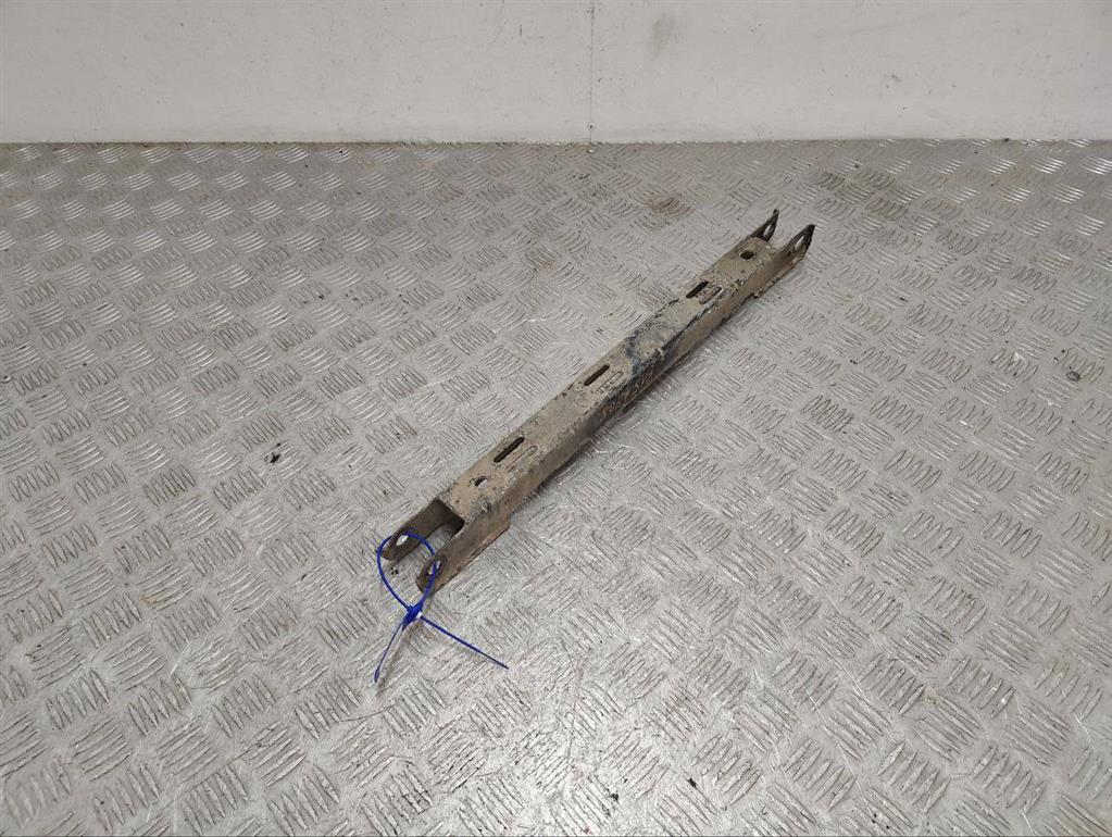 Рычаг задний