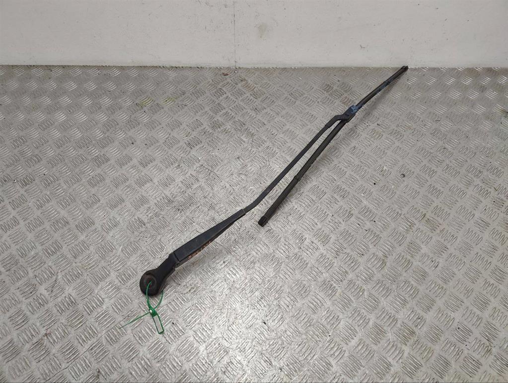 Щеткодержатель (поводок стеклоочистителя, дворник)