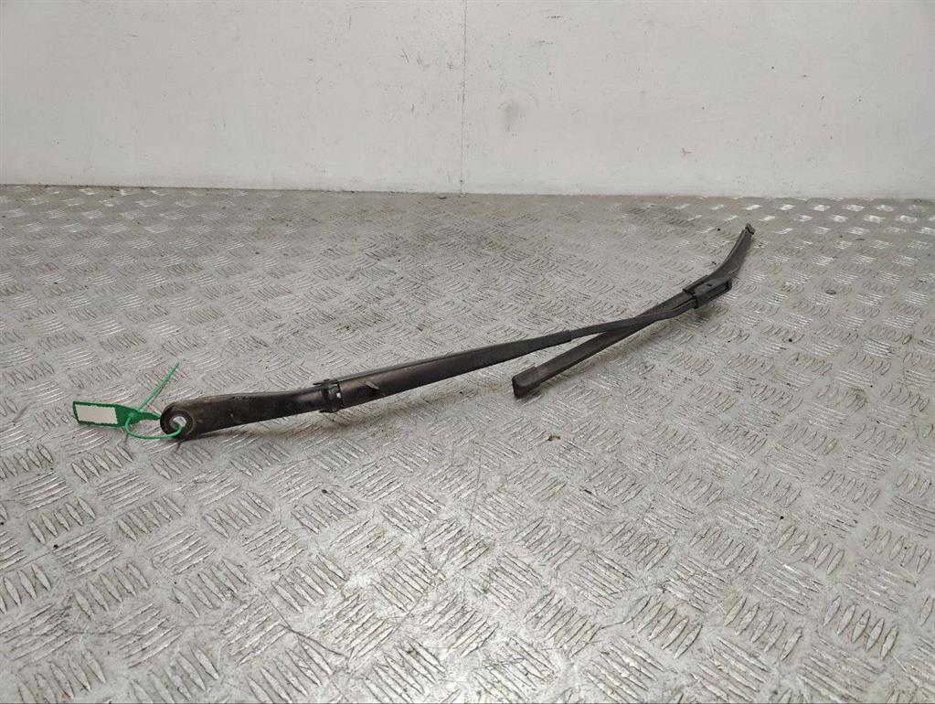 Щеткодержатель (поводок стеклоочистителя, дворник)