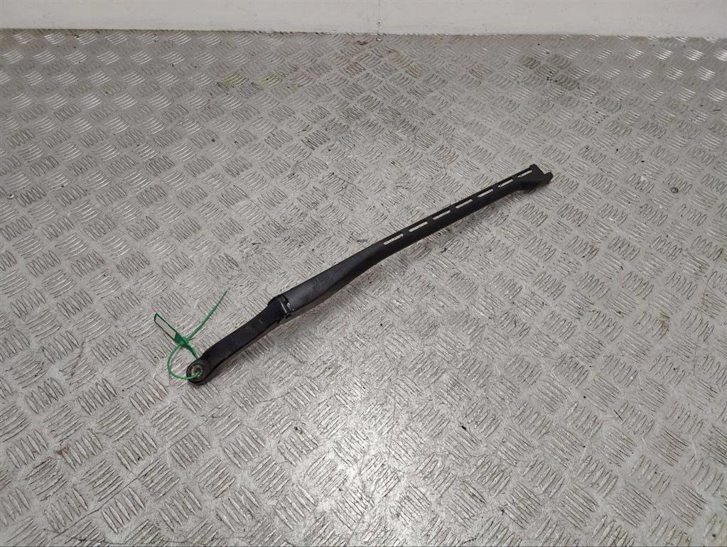 Щеткодержатель (поводок стеклоочистителя, дворник)