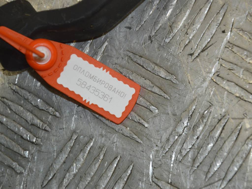 Щеткодержатель (поводок стеклоочистителя, дворник)