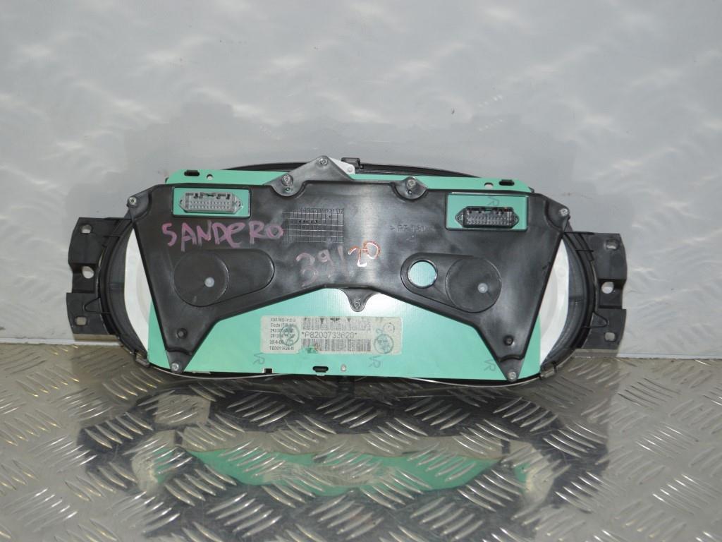 Щиток приборов (приборная панель)