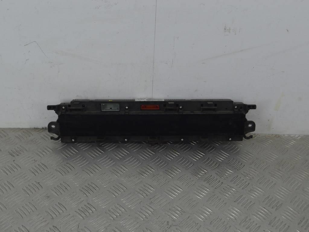 Щиток приборов (приборная панель) Renault Scenic 2 (2003-2009) 8200787774A