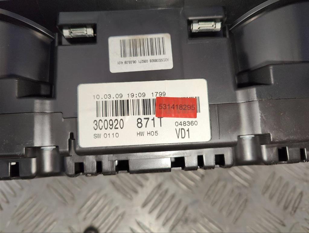 Щиток приборов (приборная панель)