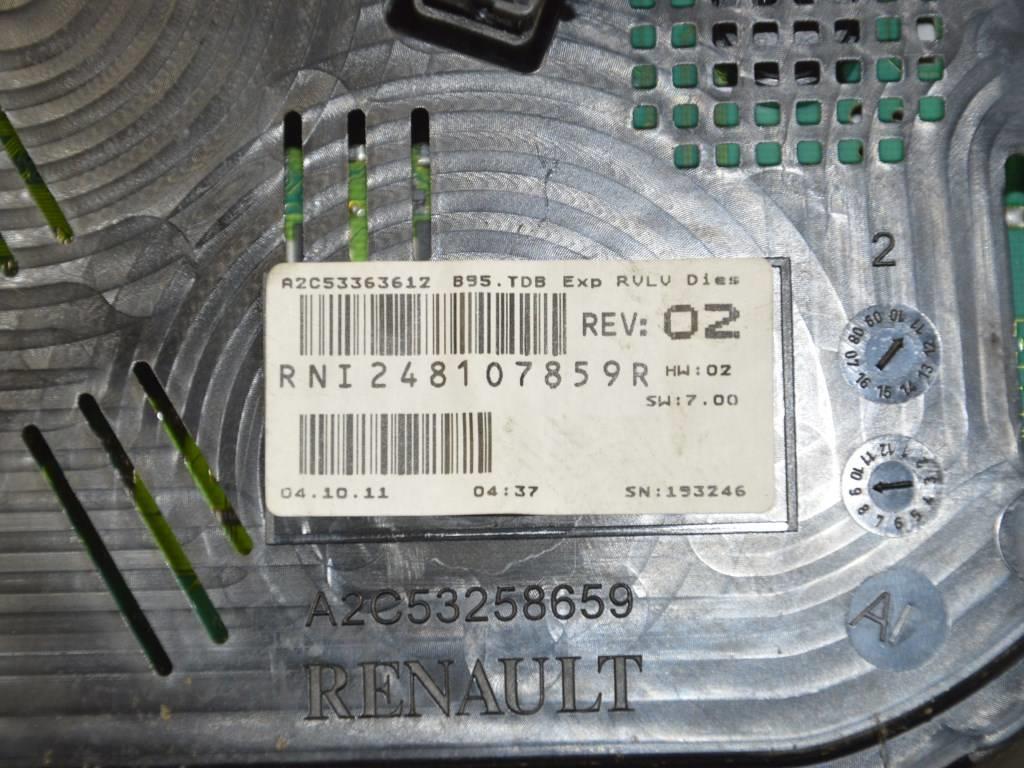 Щиток приборов (приборная панель)