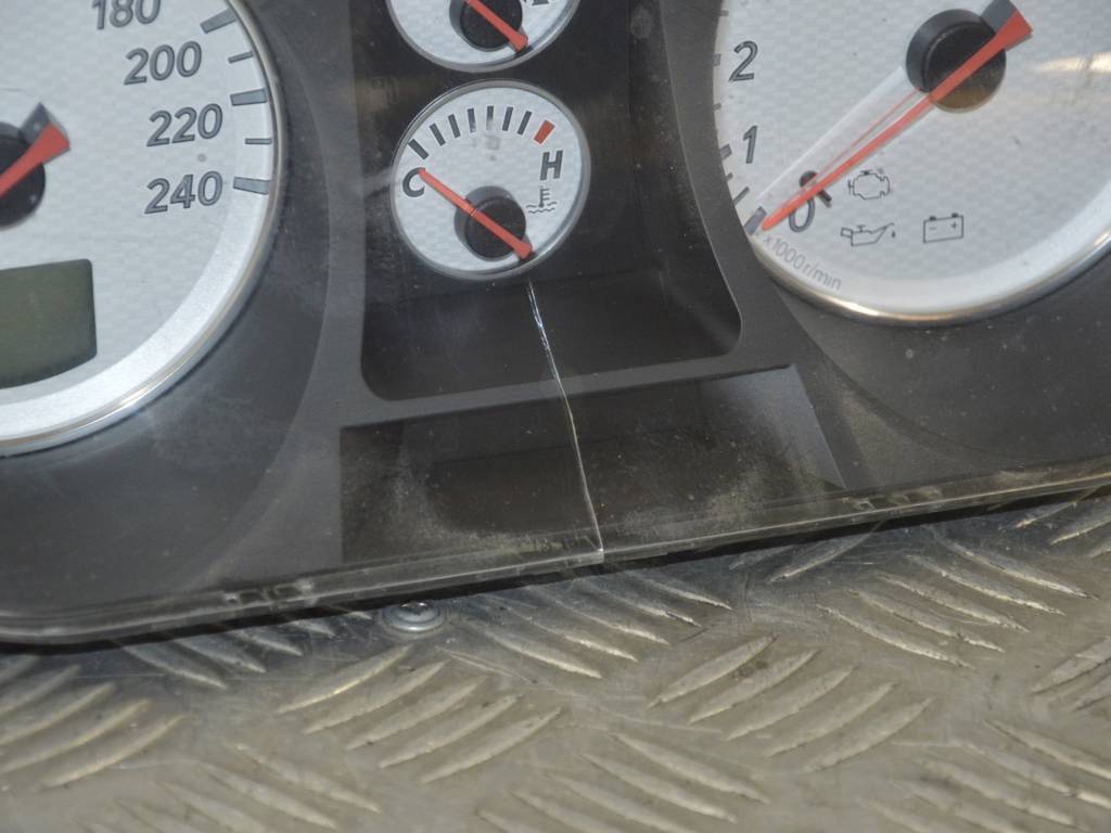 Щиток приборов (приборная панель)