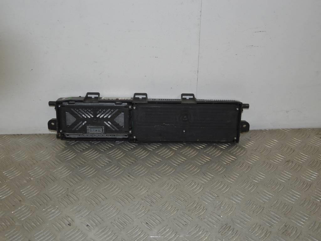 Щиток приборов (приборная панель)