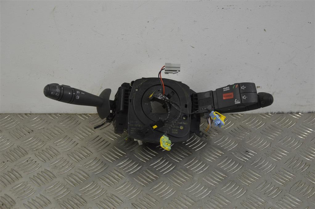 Шлейф руля Renault Laguna 2 (2001-2007) 8200420148