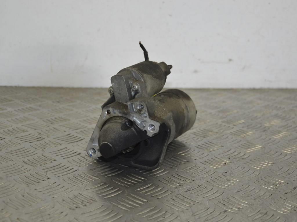 Стартер Renault Kangoo 1 (1997-2007) 8200584675, M000T87881