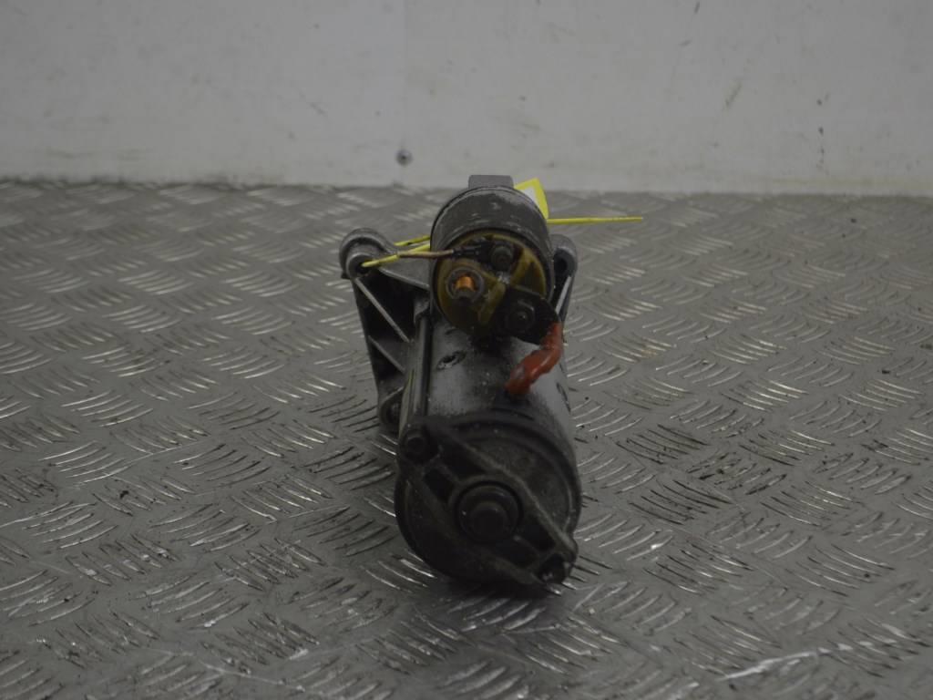 Стартер Renault Megane 2 (2002-2008) 8200331251