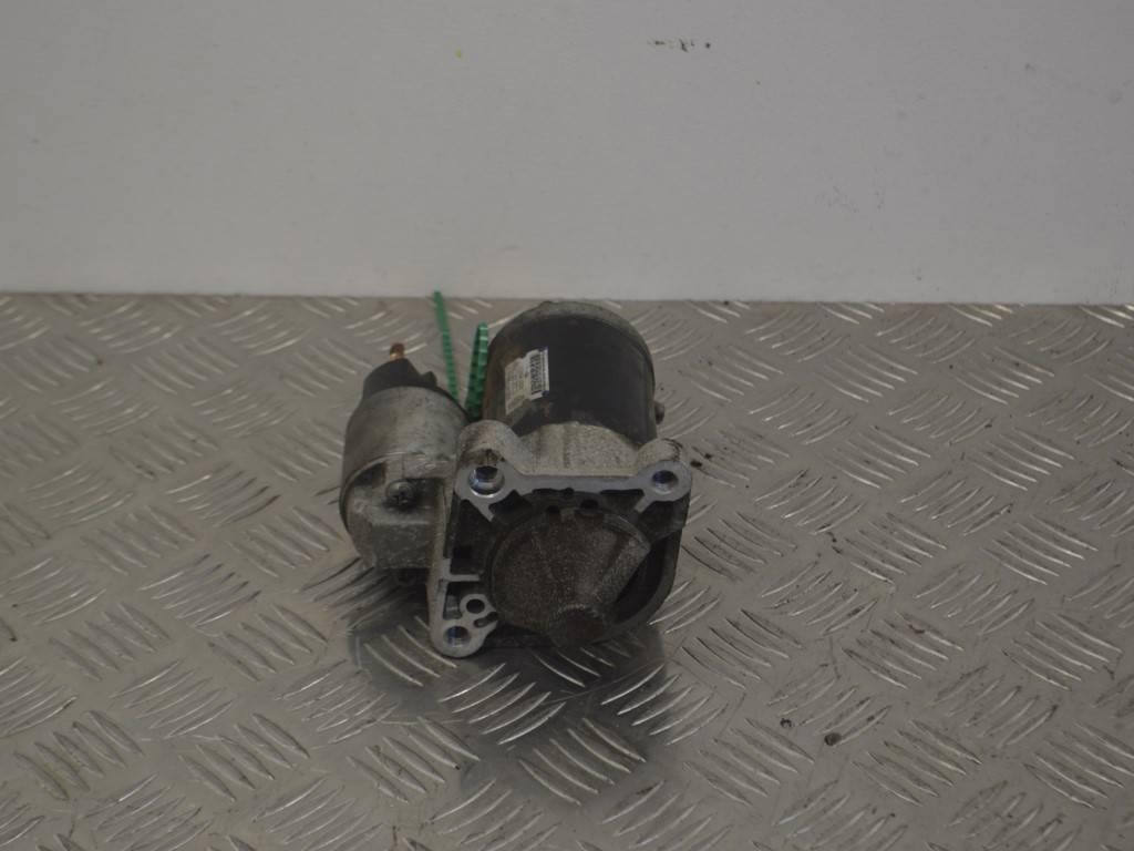 Стартер Renault Sandero 1 (2009-2014) 8200815083