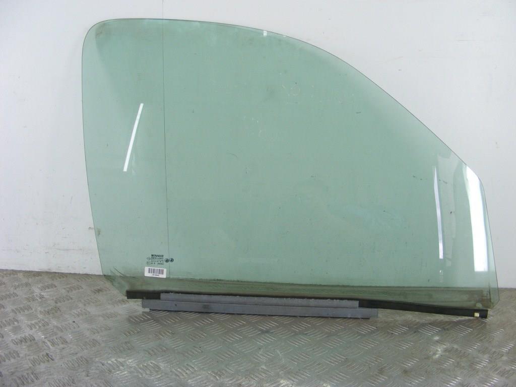 Стекло двери передней левой