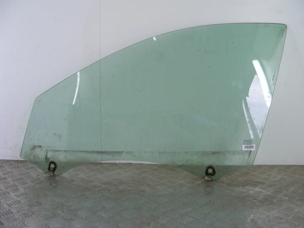 Стекло двери передней левой