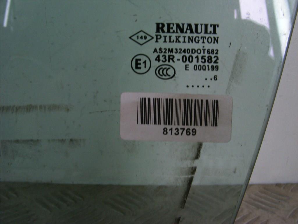 Стекло двери передней левой