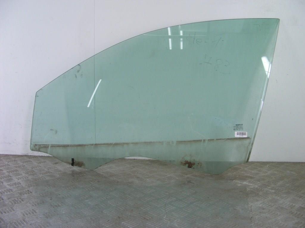 Стекло двери передней левой