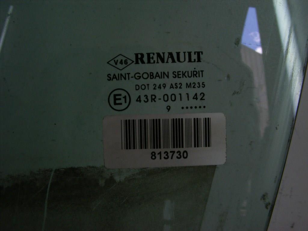 Стекло двери передней левой