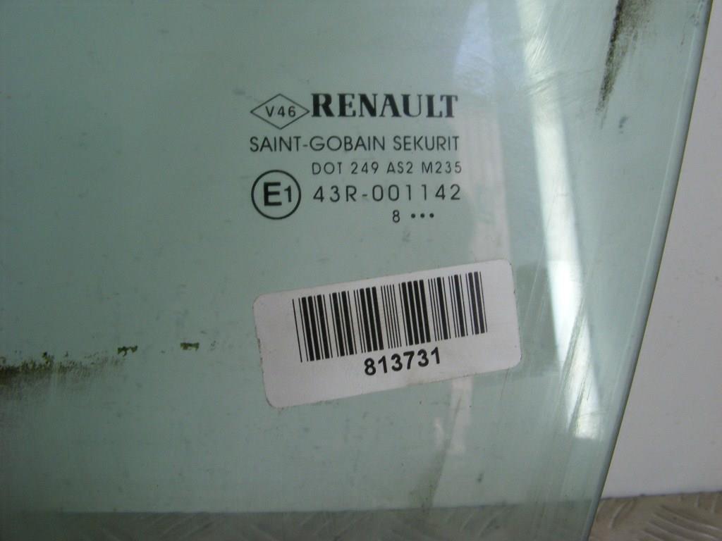 Стекло двери передней левой