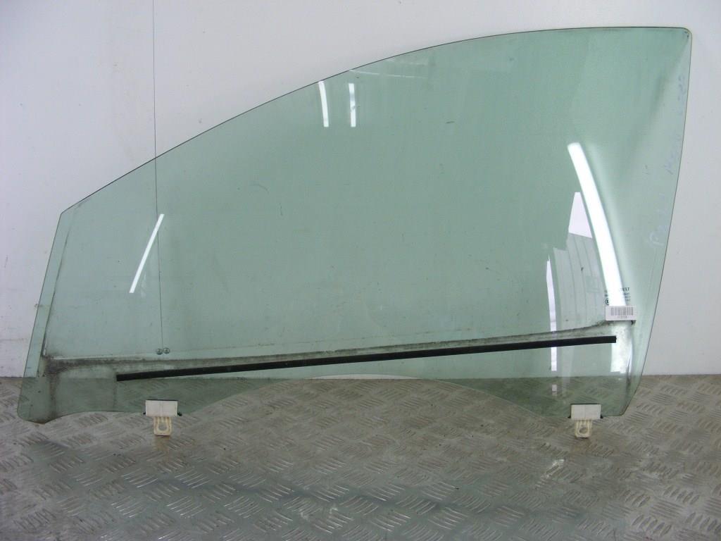 Стекло двери передней левой Renault Megane 3 (2008-2019)