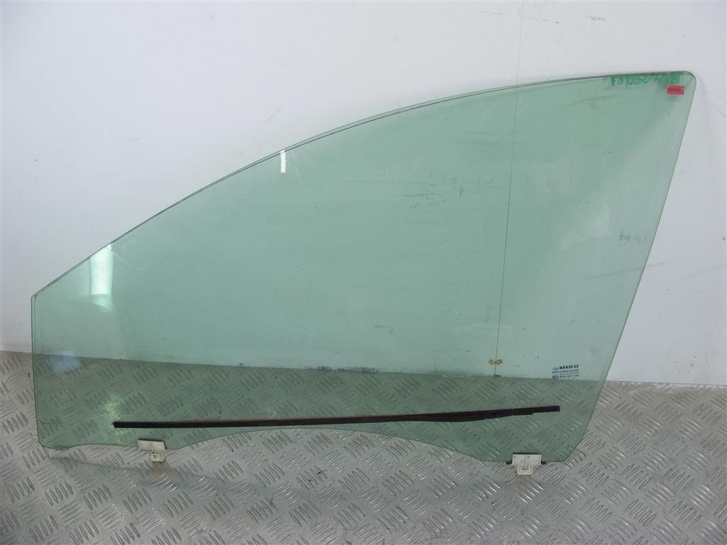 Стекло двери передней левой