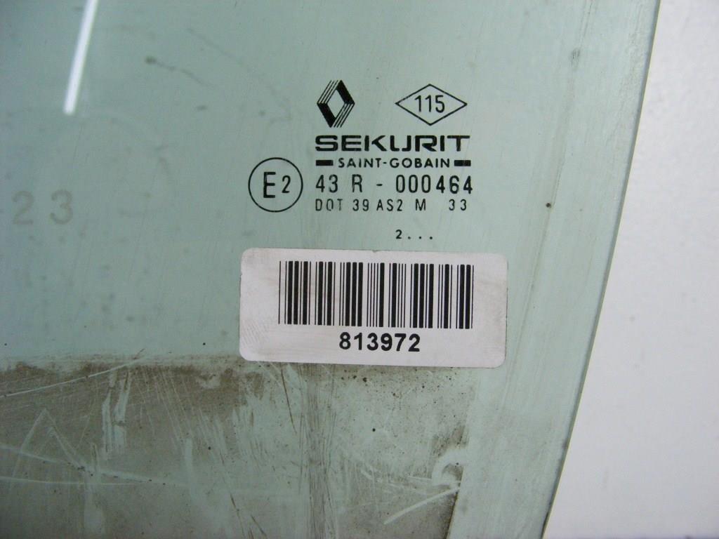 Стекло двери передней левой