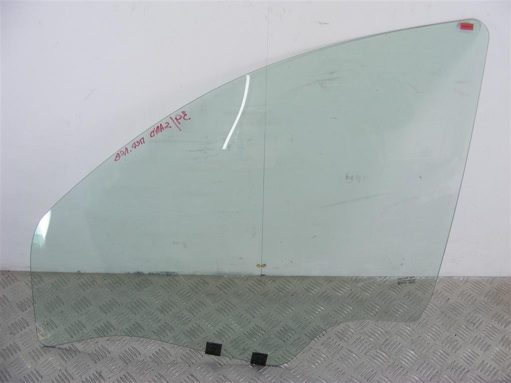 Стекло двери передней левой Renault Sandero 1 (2009-2014)
