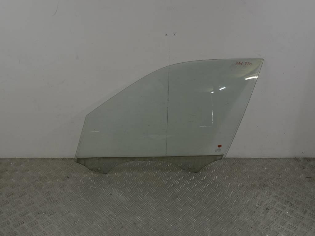 Стекло двери передней левой