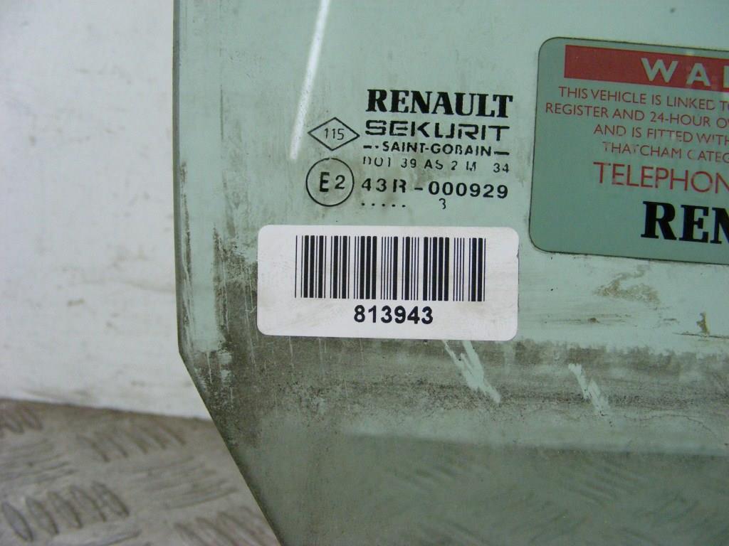 Стекло двери передней правой