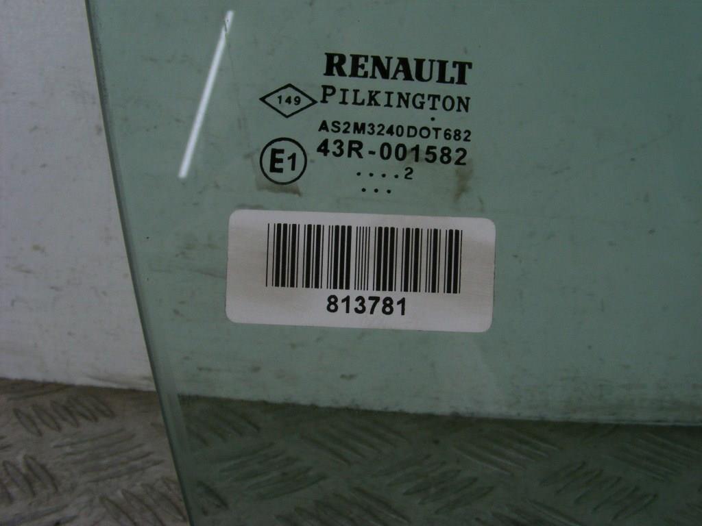 Стекло двери передней правой