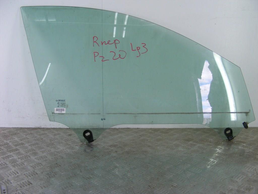 Стекло двери передней правой