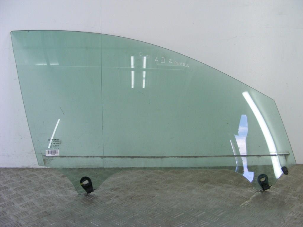 Стекло двери передней правой
