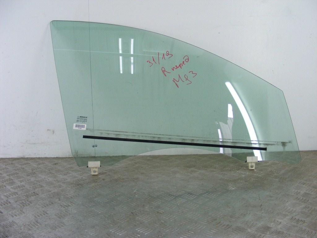 Стекло двери передней правой