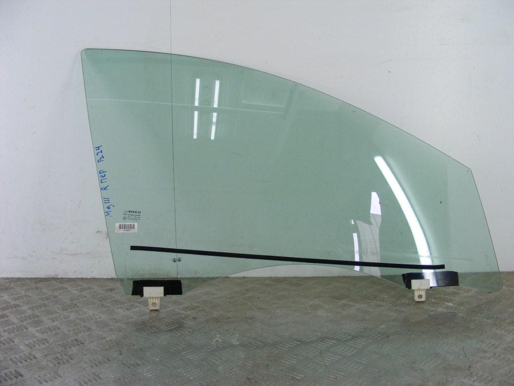 Стекло двери передней правой