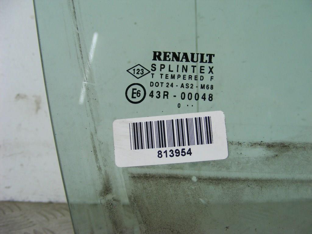 Стекло двери передней правой