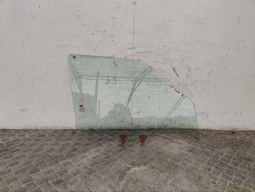 Стекло двери передней правой